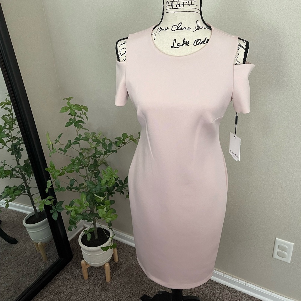 CALVIN KLEIN Cold Shoulder Sheath Dress